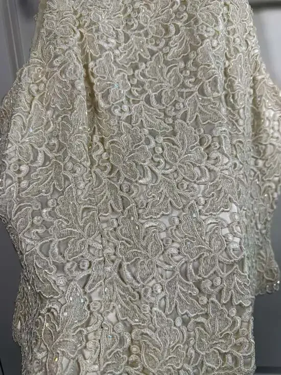 Vintage Carmen Marc Valvo Petite Beaded Embroidered Lace Halter Top Size 4 - Picture 2 of 6